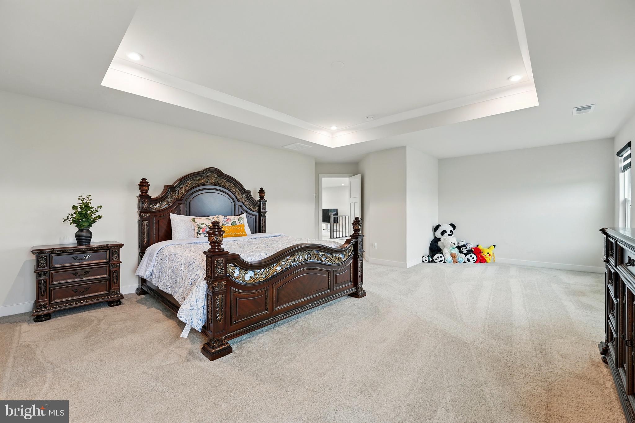 WARRENTON CHASE - Residential