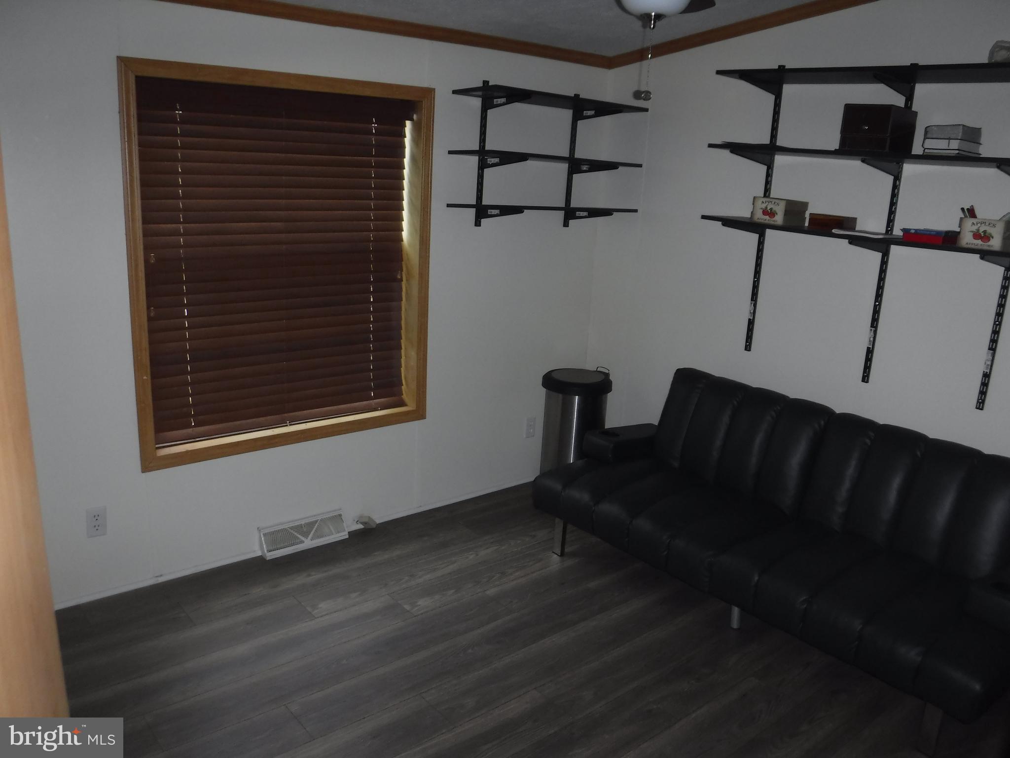 VALLEY FORGE TR PK - Residential