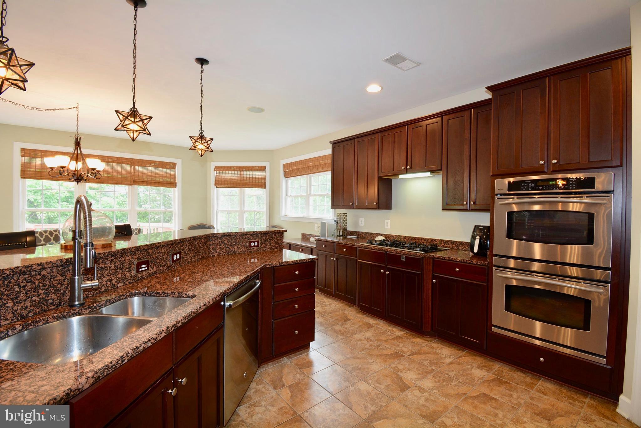 PEMBROOKE/VICTORY LAKES - Residential