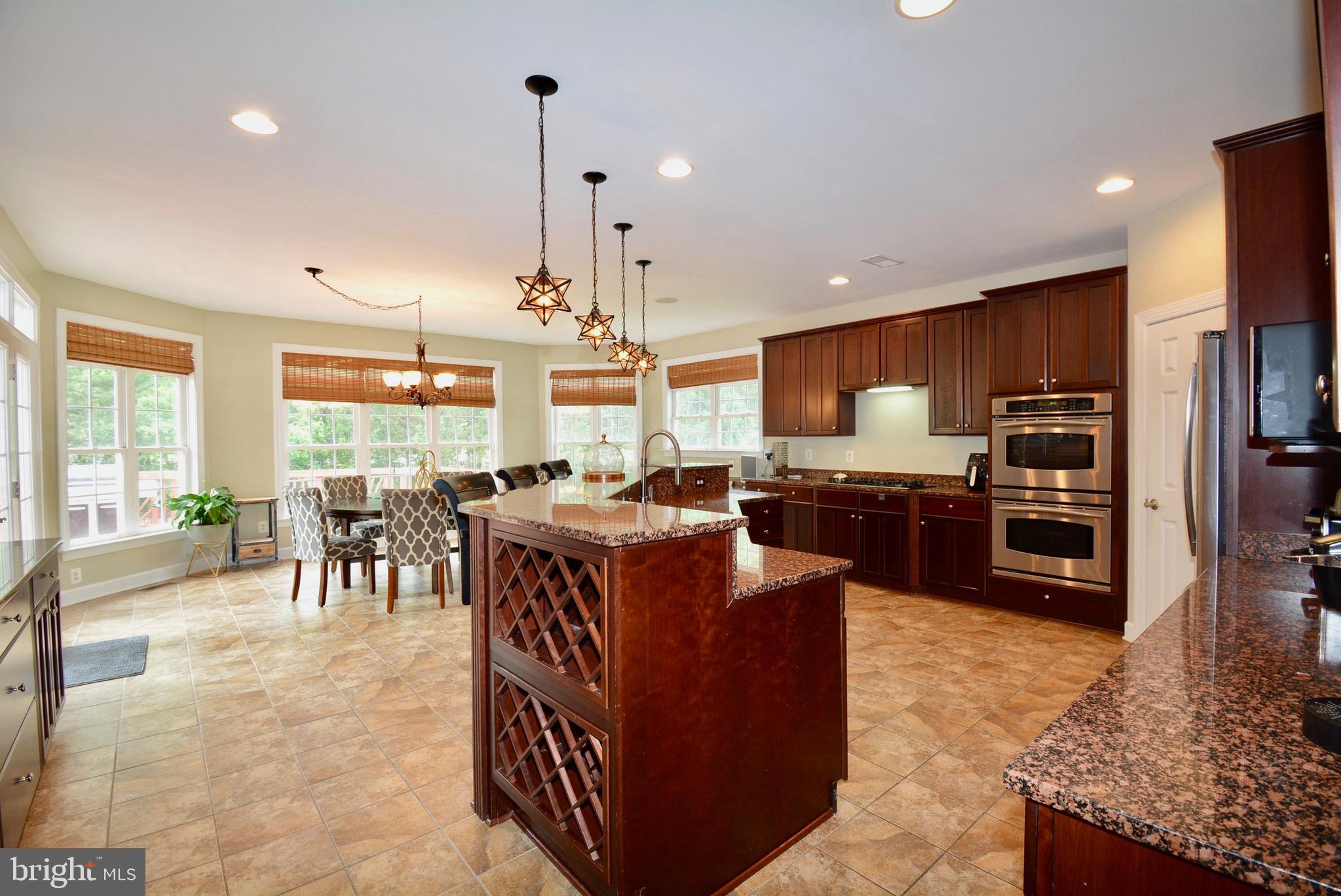 PEMBROOKE/VICTORY LAKES - Residential