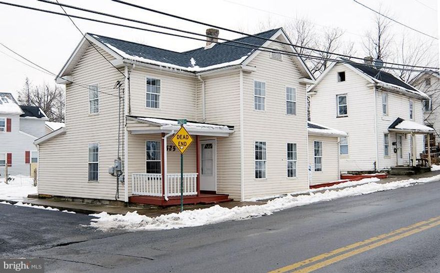 Newly renovated, great starter home or investment property. Come save money with gas heat. New appliances. 5 minutes from everything down town.