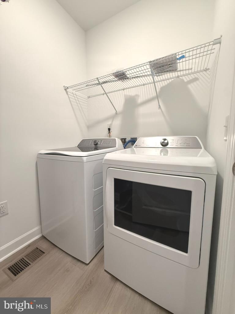 THE BOULEVARDS AT WESTFIELDS - Residential Lease