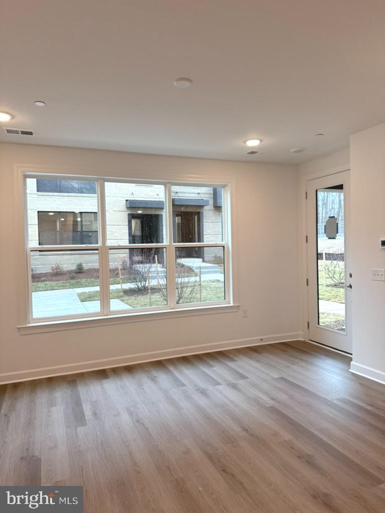 THE BOULEVARDS AT WESTFIELDS - Residential Lease