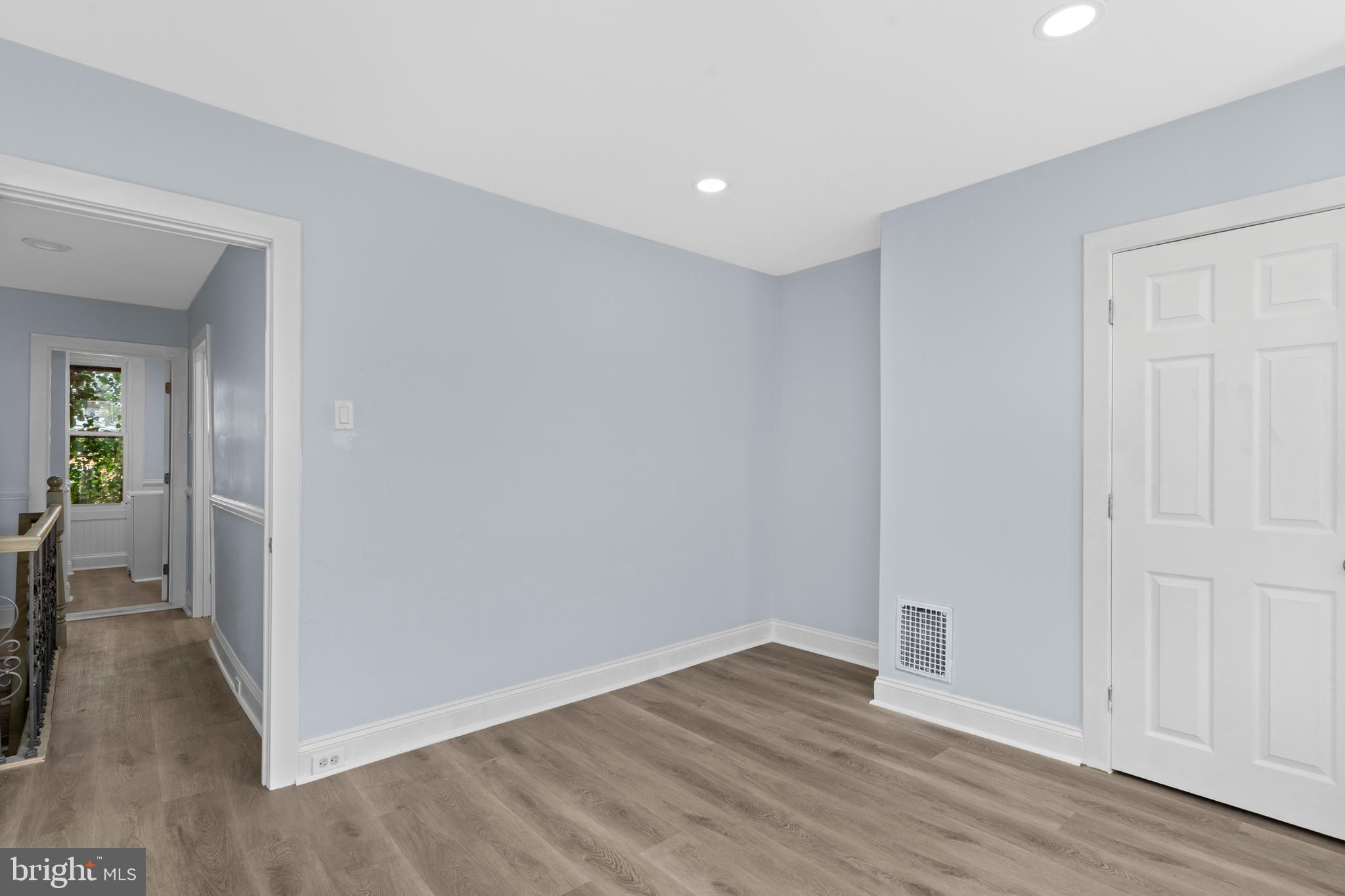 WEST OAK LANE - Residential