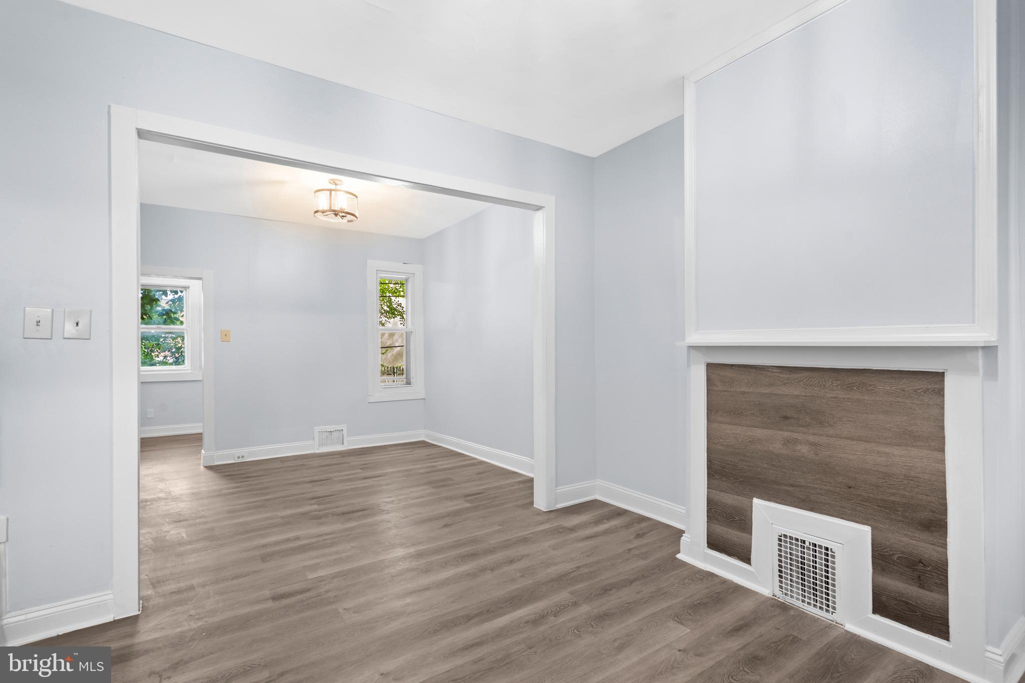 WEST OAK LANE - Residential