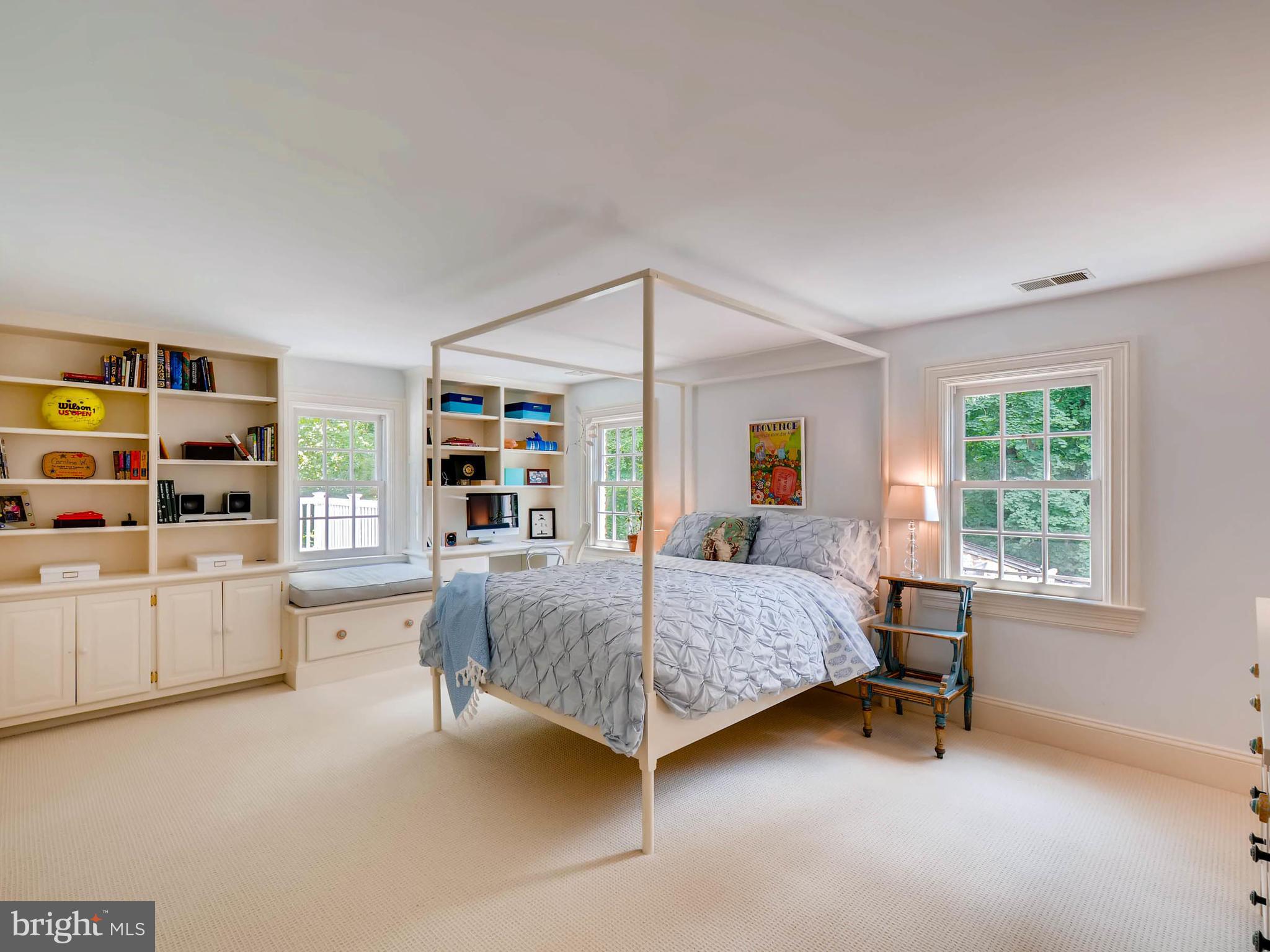 RUXTON - Residential