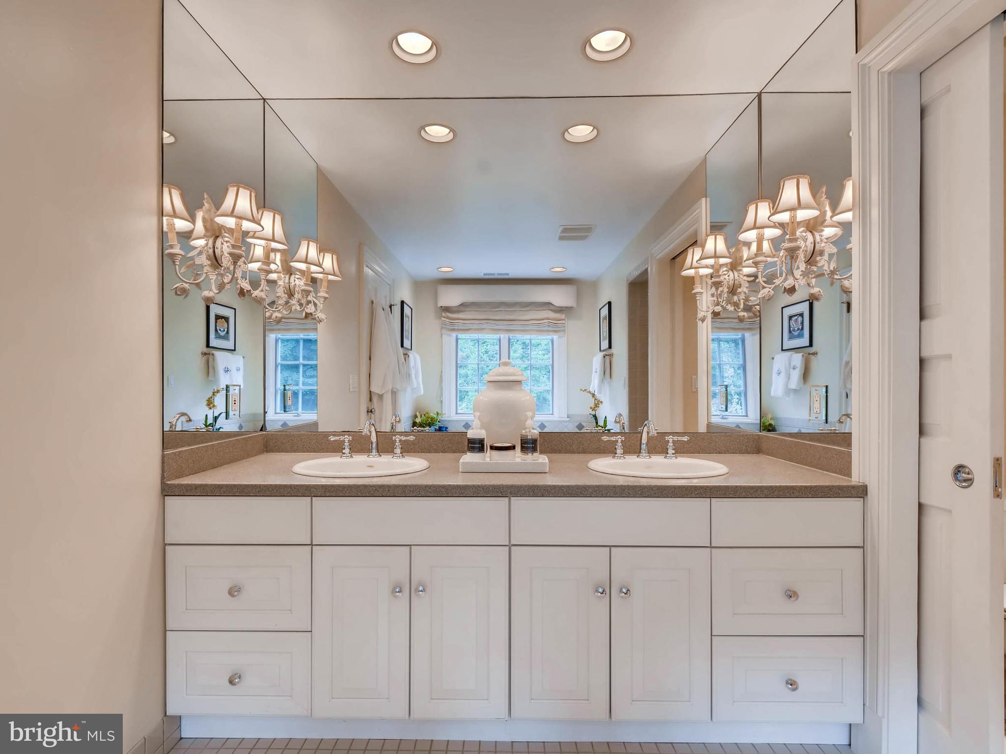 RUXTON - Residential