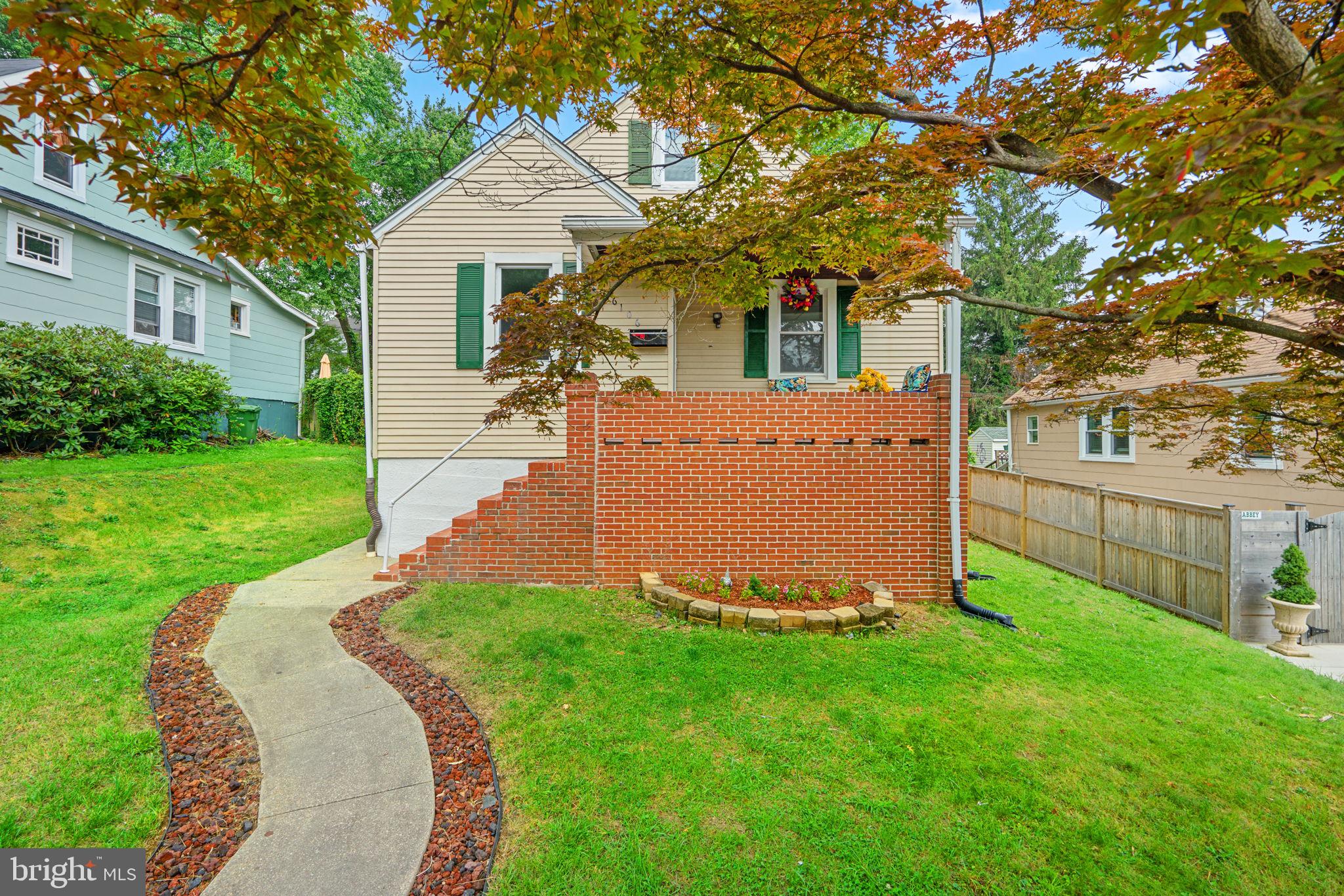 Enjoy this striking Cape Cod in Hamilton Heights boasting 3 bedrooms, 2 full baths, and a front porch entry. Fresh interiors invite you inside to find LVP flooring, a living room with an array of sparkling windows, a separate dining room with a lighted ceiling fan, and a well-appointed kitchen. Ready to create your favorite recipes, the kitchen boasts raised panel white cabinetry, granite counters, stainless and white appliances, and a walkout to the deck, patio, backyard. Adding to the livability and space is the lower level rec room, a wet bar, a laundry room, a full bath, and extra storage. Exterior finishes include a fully covered front porch, a fenced backyard, a patio. Ideal location near Hamilton shops, restaurants, downtown, and more!