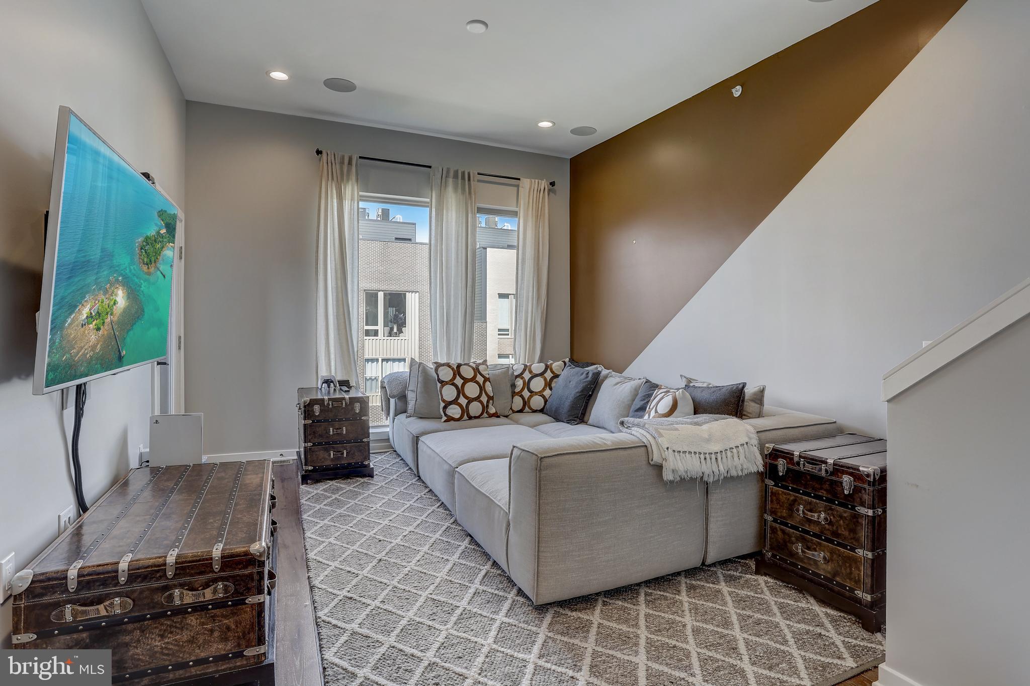 NORTHBANK - Residential
