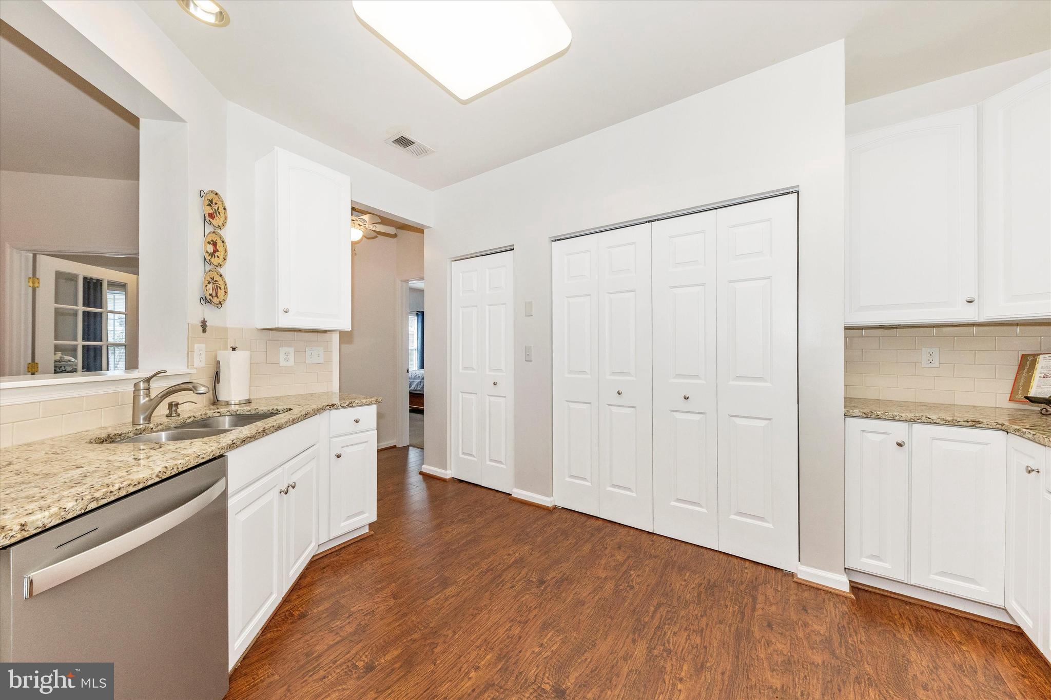 HAMPTON COURT II - Residential