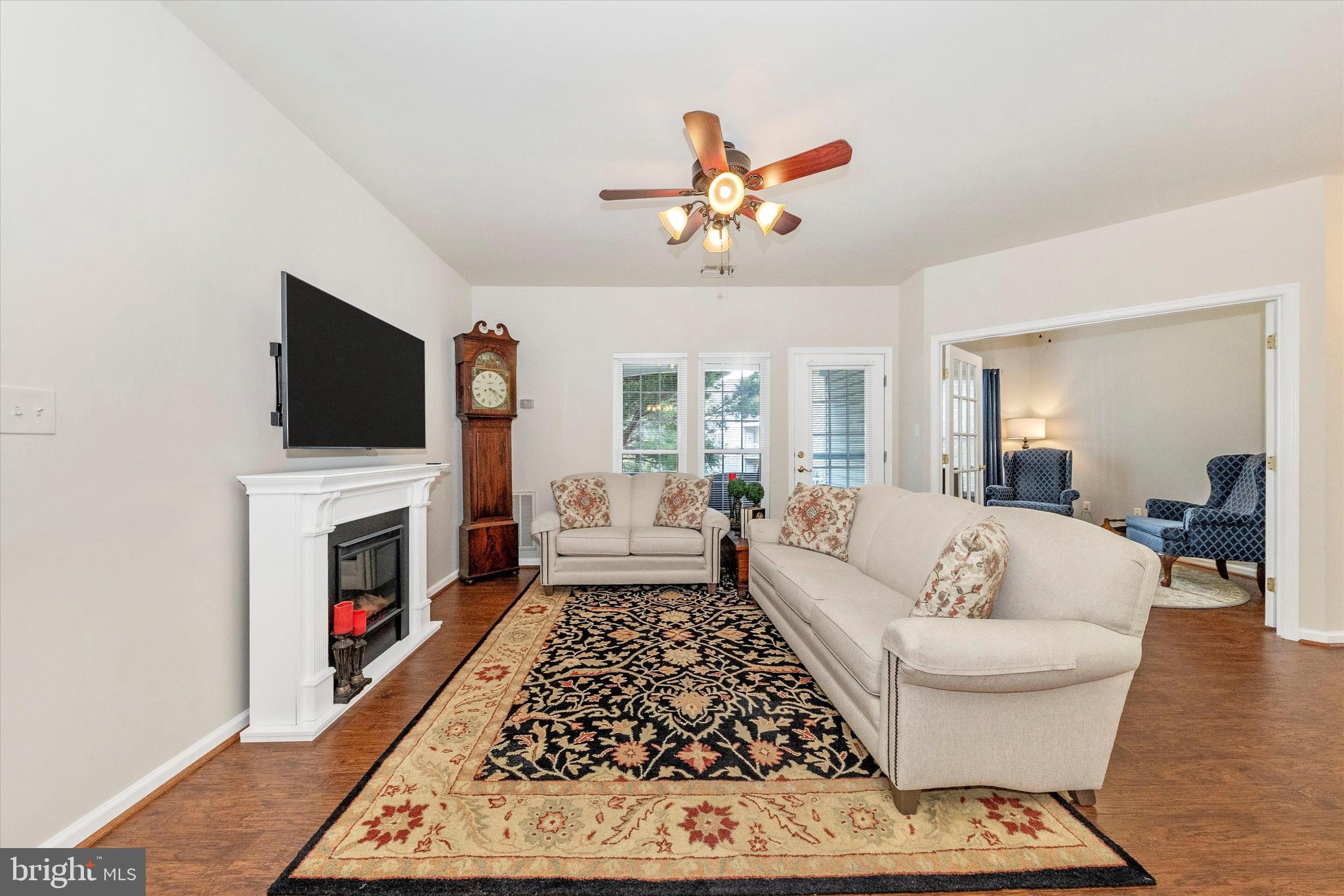 HAMPTON COURT II - Residential