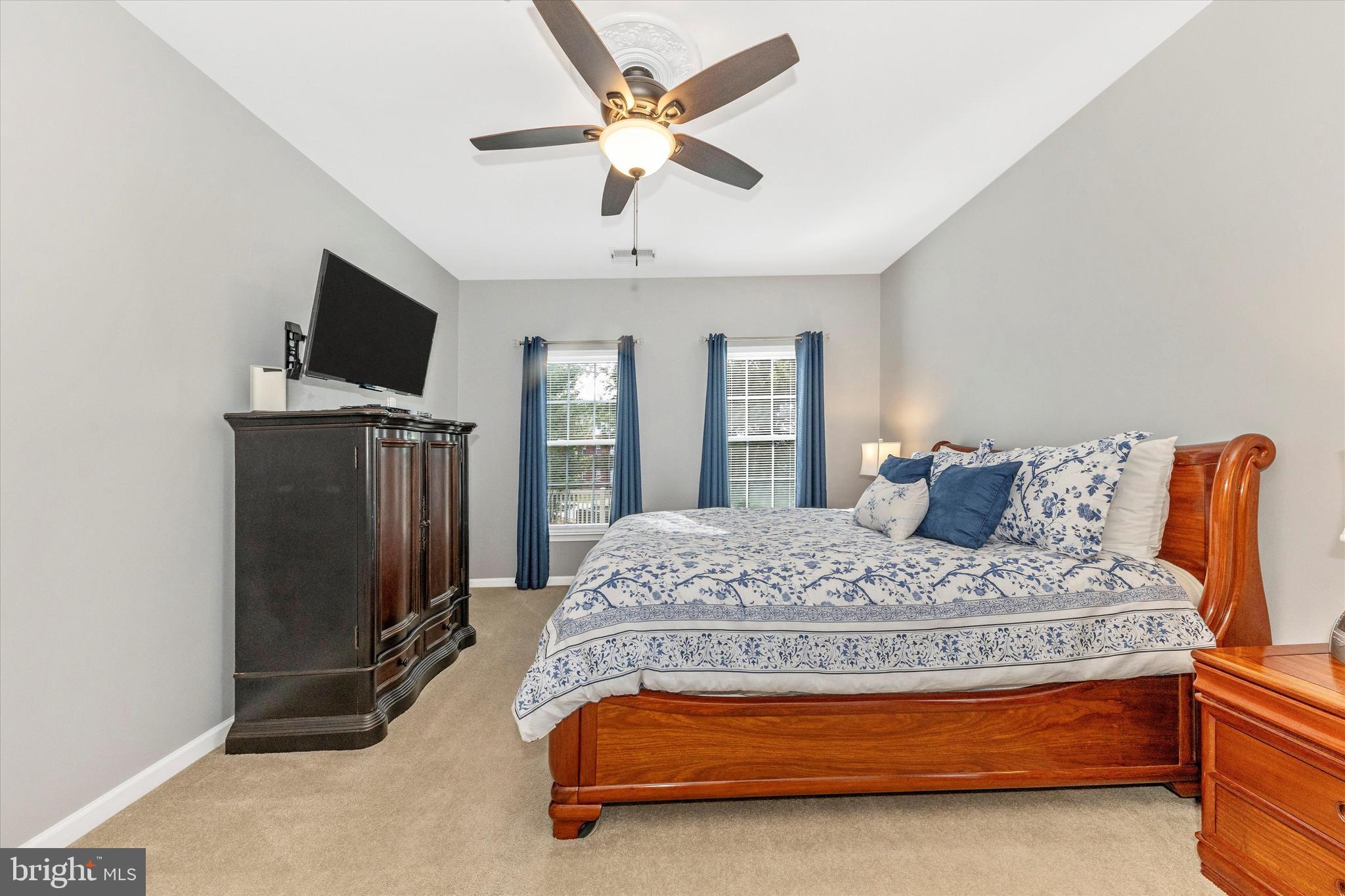 HAMPTON COURT II - Residential