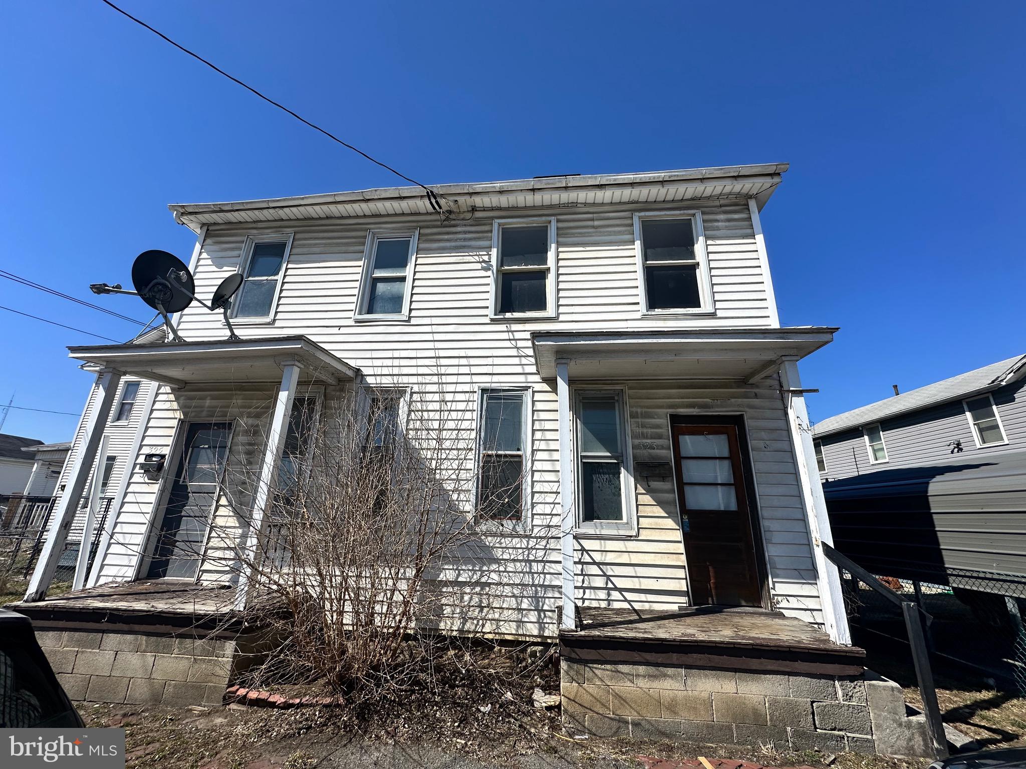 !!INVESTOR ALERT!!
Seller would like to sell 7 properties together as an investment portfolio. Three units are currently rented for $1,500 in monthly rental income!
The portfolio includes 4 single family homes, 2 Duplex, and 1 Triplex. Property list includes
30 W. 1st St., 105 Springdale, 323–325 Springdale, 332 Baltimore Ave., 334 Baltimore Ave., 468 Baltimore Ave., St., 27–2 9 W. 1st St.