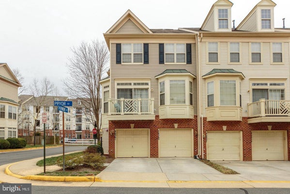 46363 PRYOR SQ # 125, STERLING, VA 20165 - Image bcd92f0a8e0aec03694ab48a0ab6a5bf/1114088219