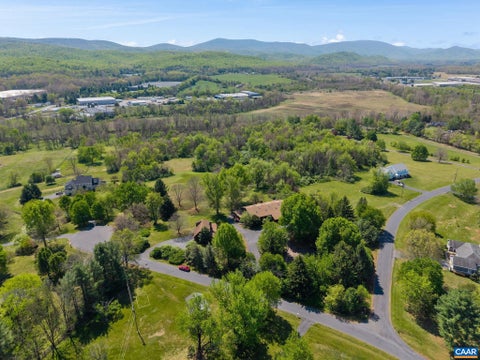Homes For Sale - 18 Providence Ln Ln<br/> Augusta County, WAYNESBORO, VA 22980
