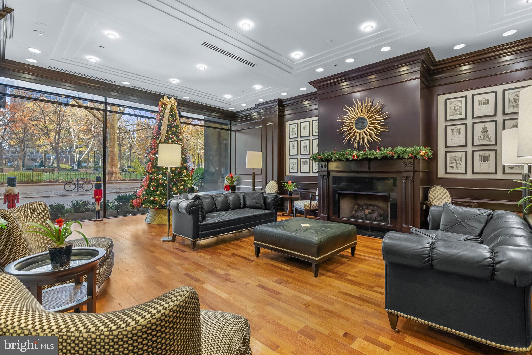 RITTENHOUSE SQUARE - Residential