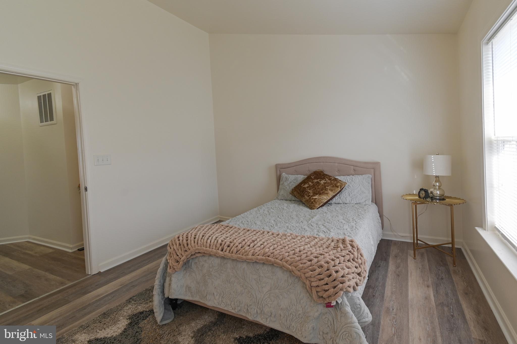 MANOR PARK - Residential