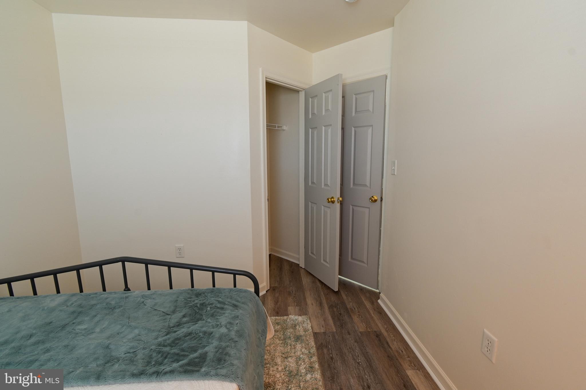 MANOR PARK - Residential