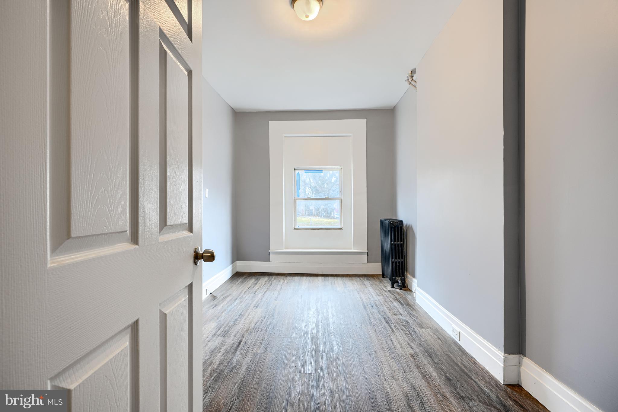 2533 W LOMBARD STREET