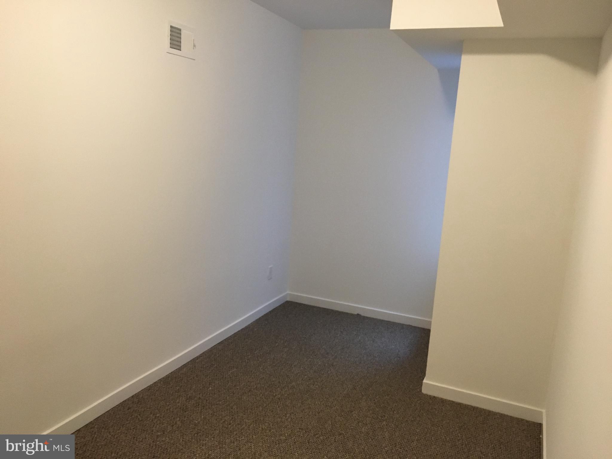 MANTUA - Residential Lease