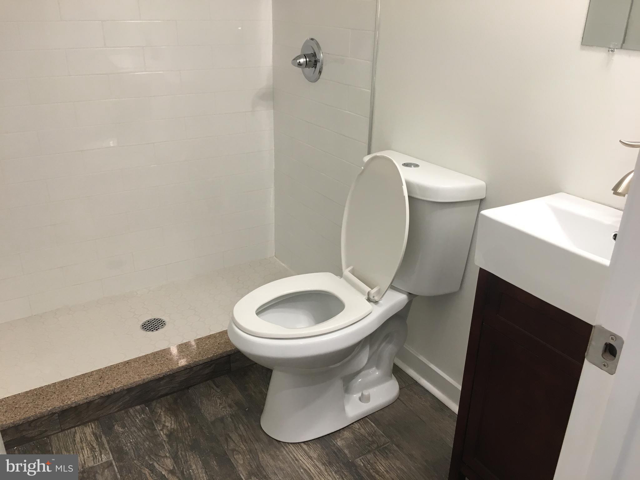 MANTUA - Residential Lease