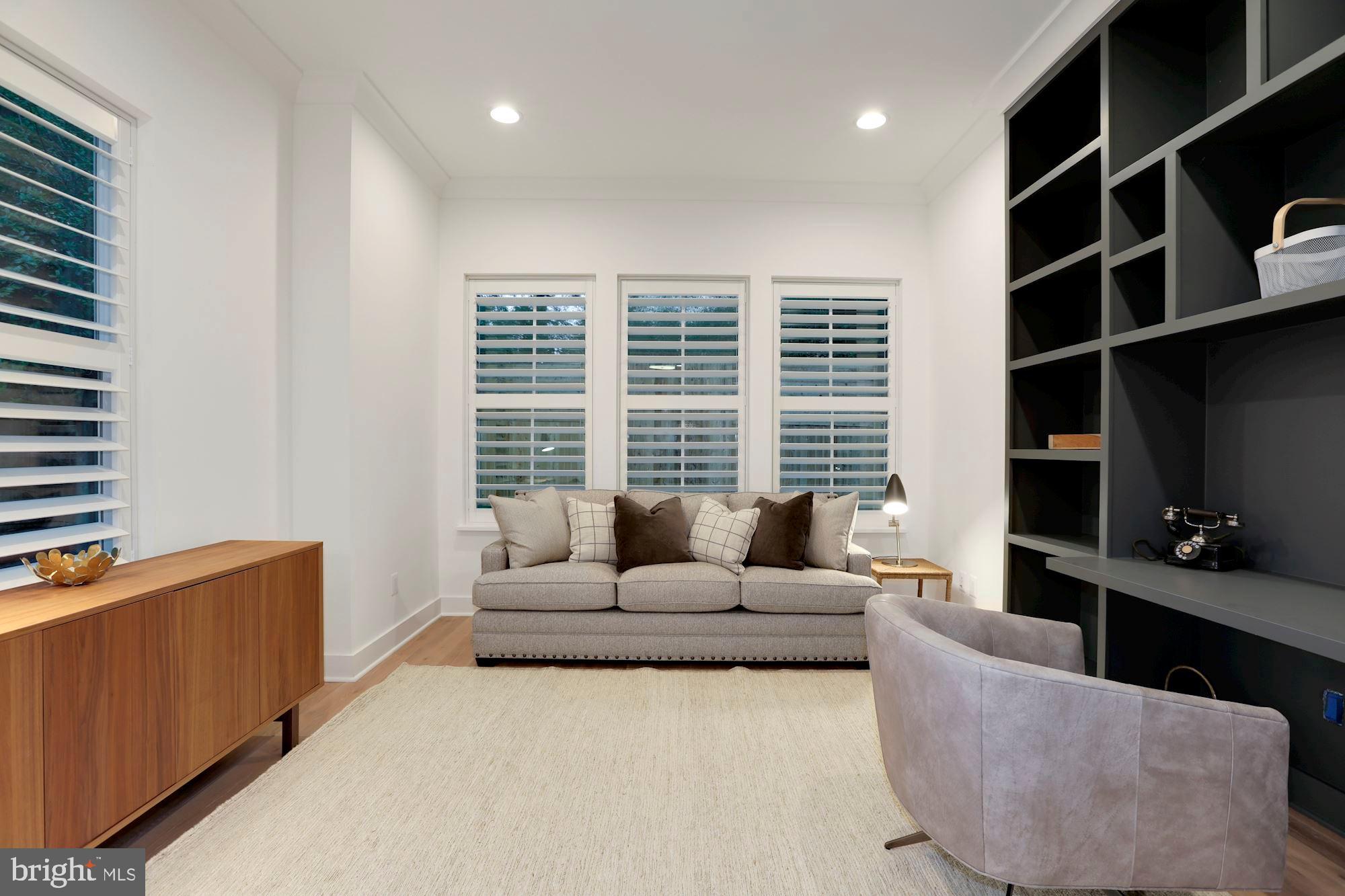 SPRINGFIELD - Residential