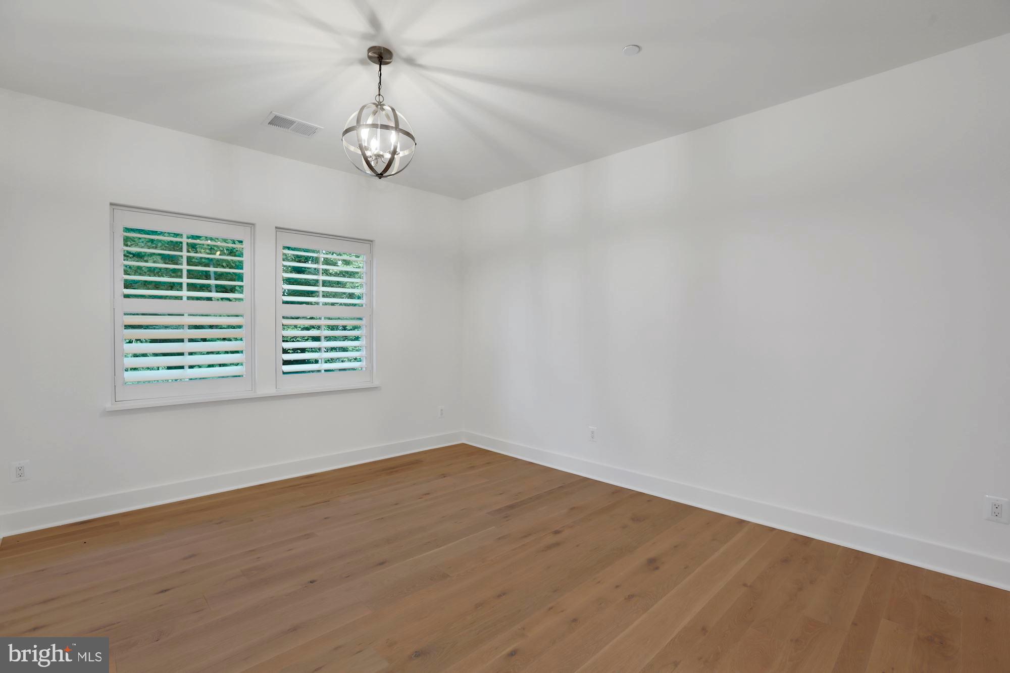 SPRINGFIELD - Residential