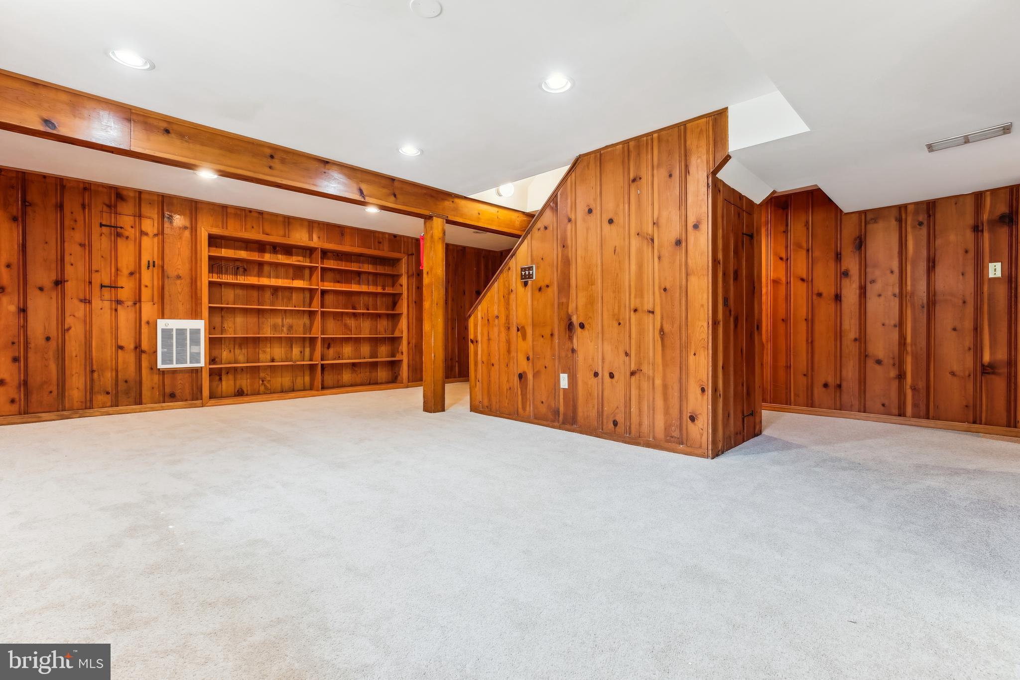 HILLANDALE - Residential