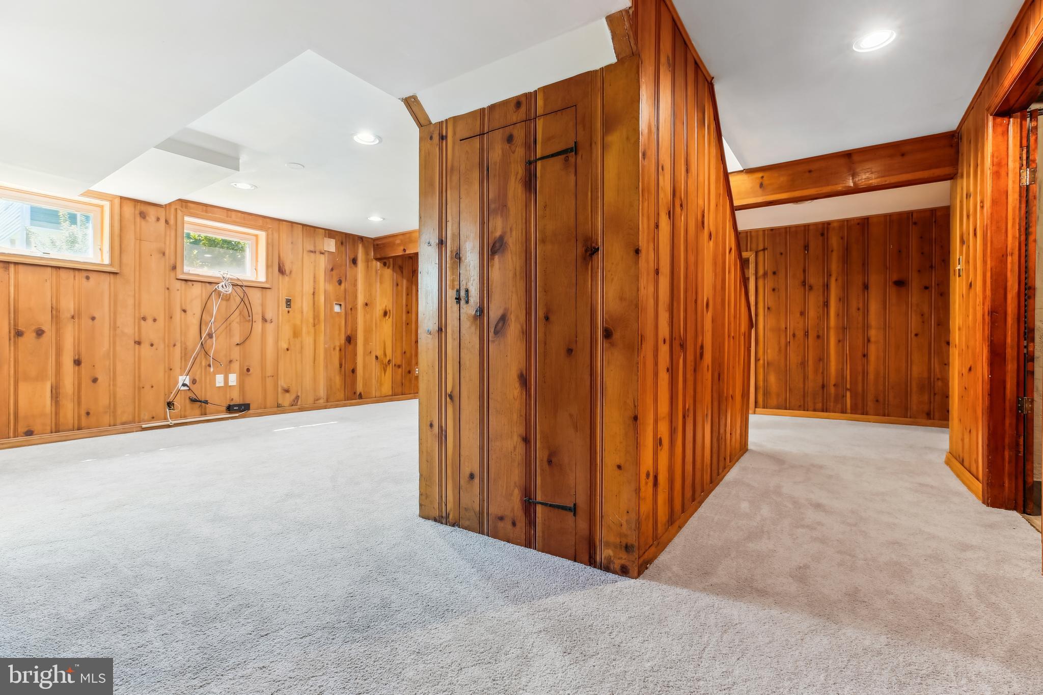 HILLANDALE - Residential