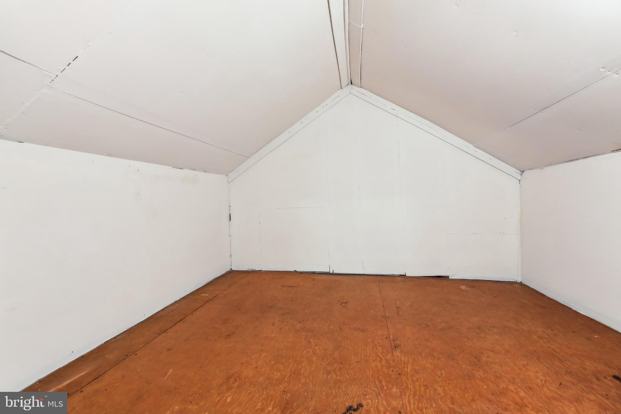 HILLANDALE - Residential