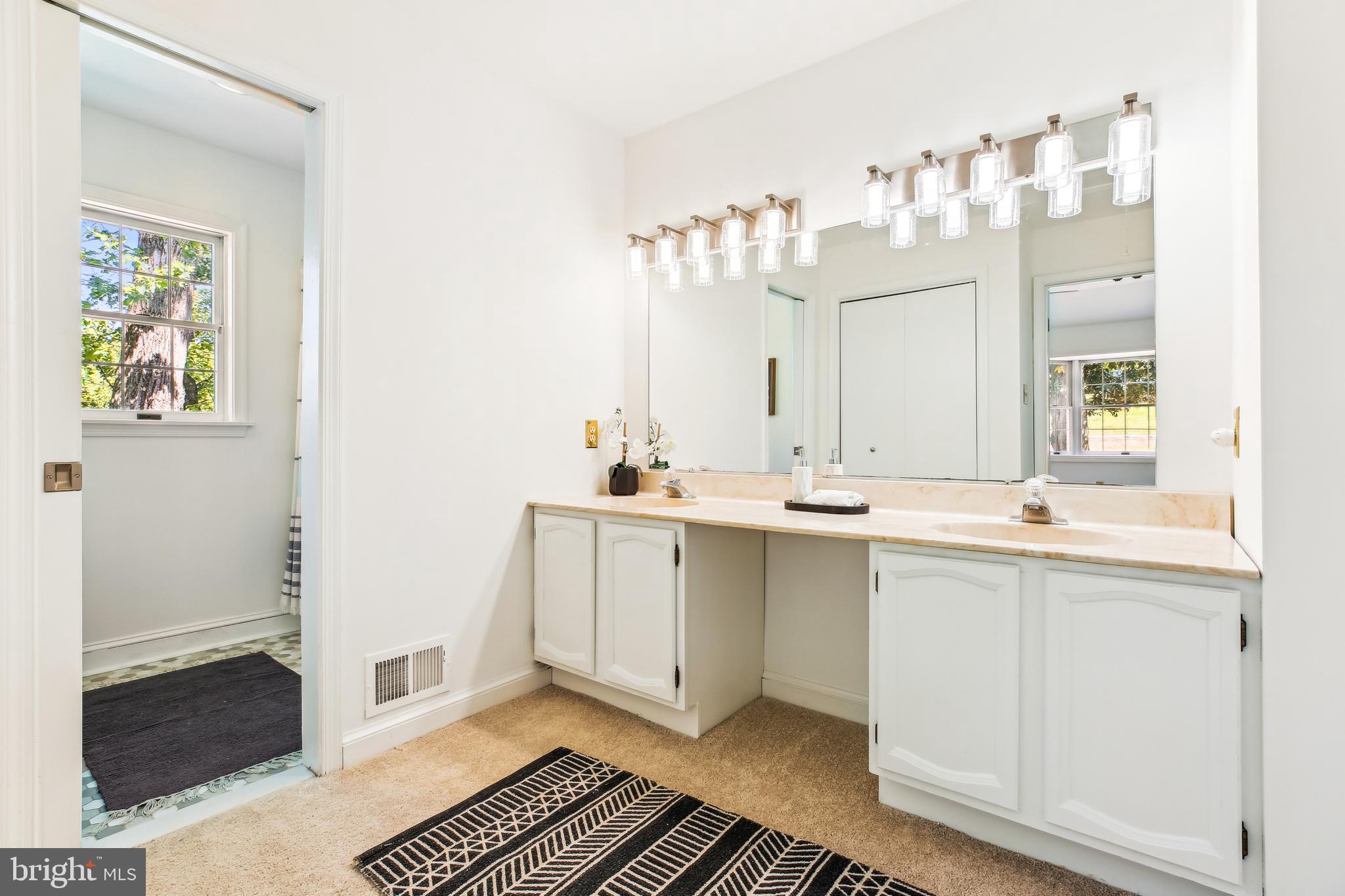 HILLANDALE - Residential