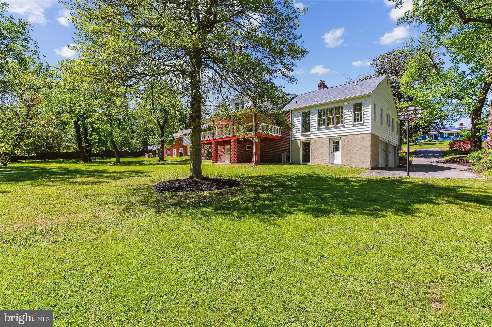 HILLANDALE - Residential