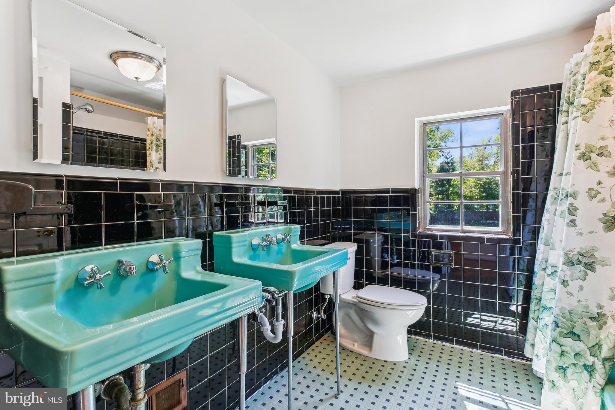 HILLANDALE - Residential