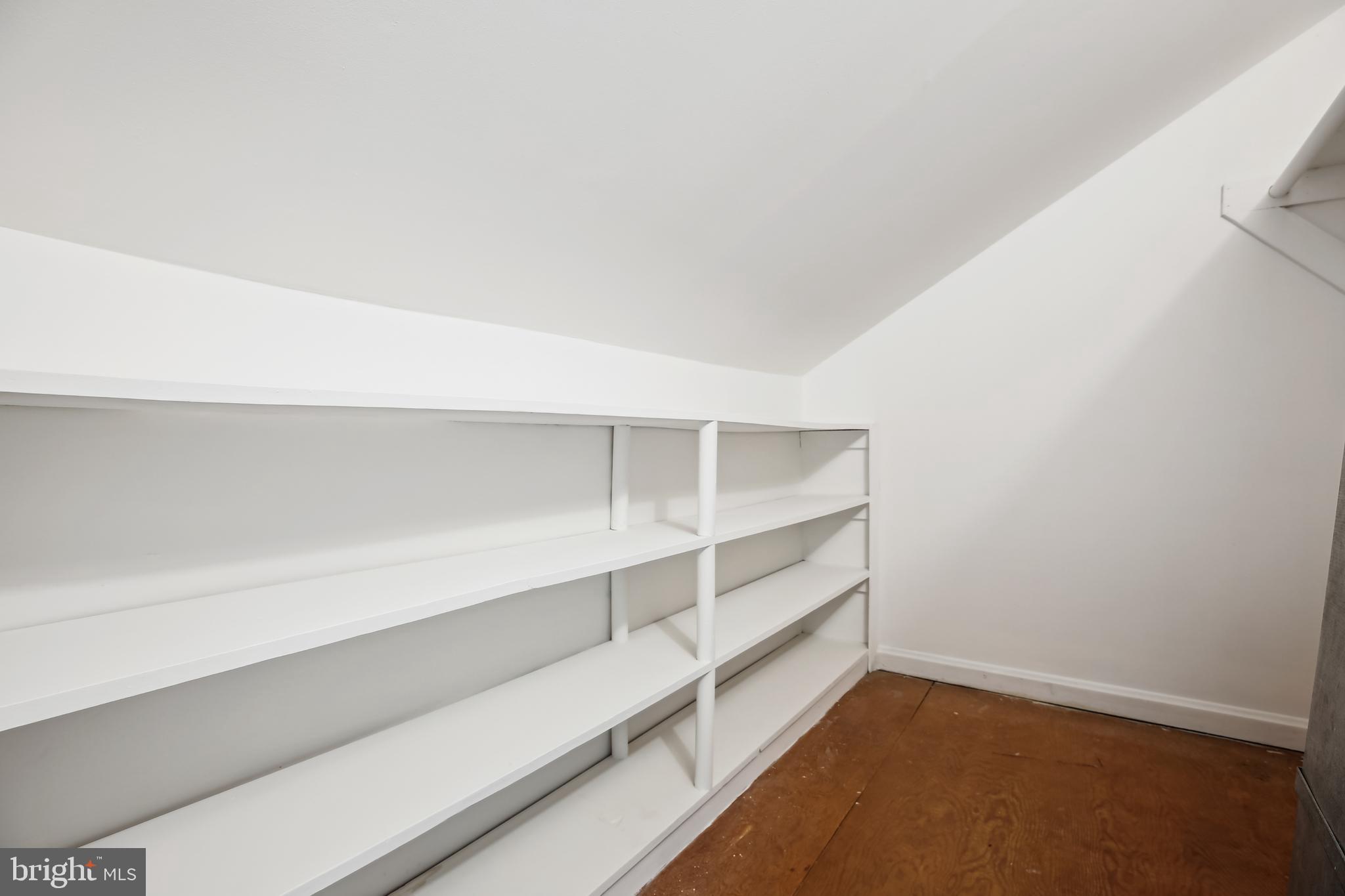 HILLANDALE - Residential