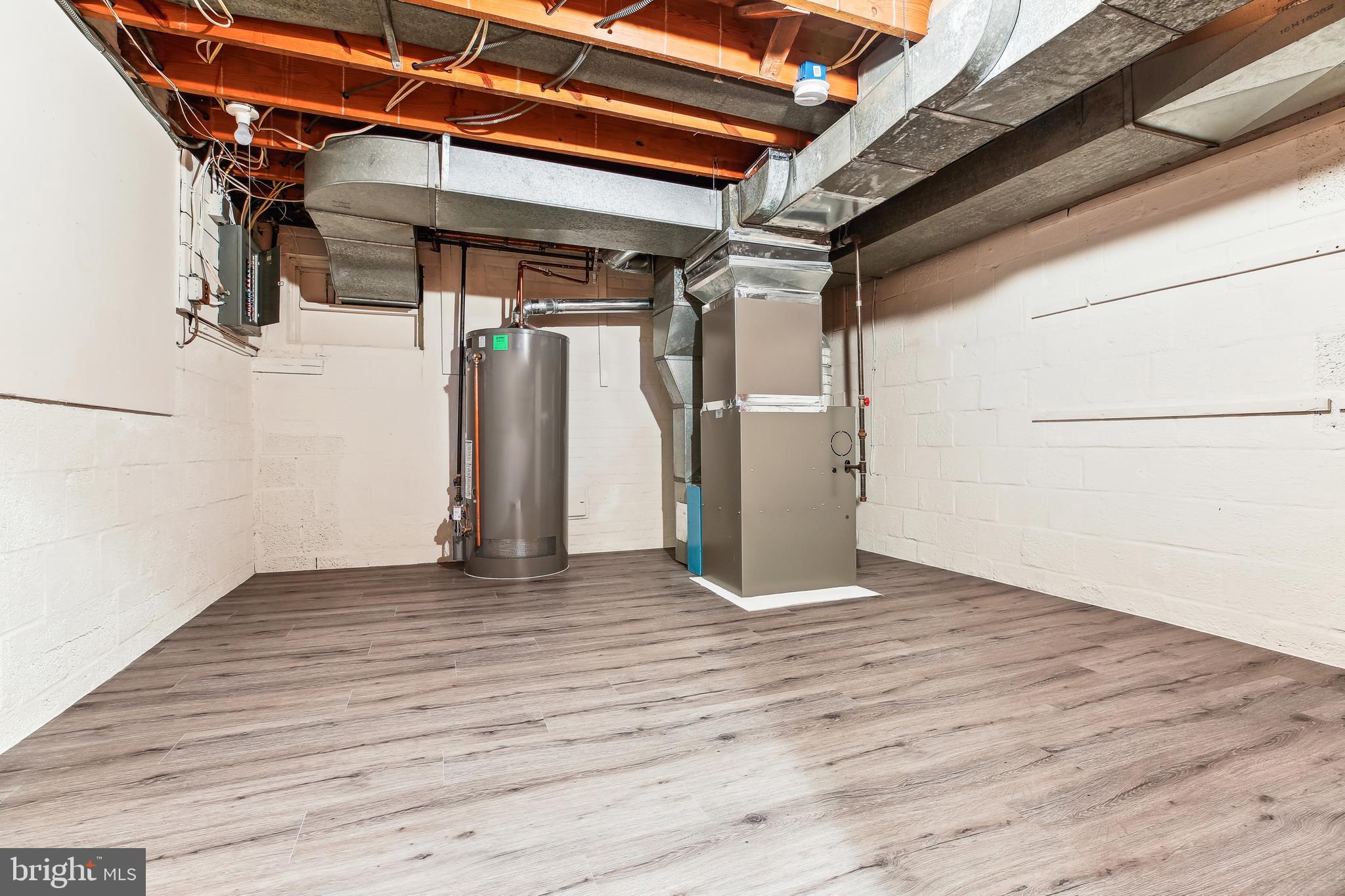 HILLANDALE - Residential