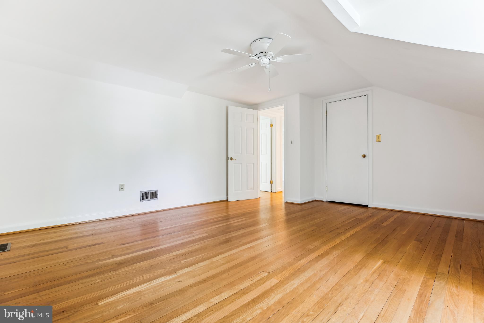 HILLANDALE - Residential