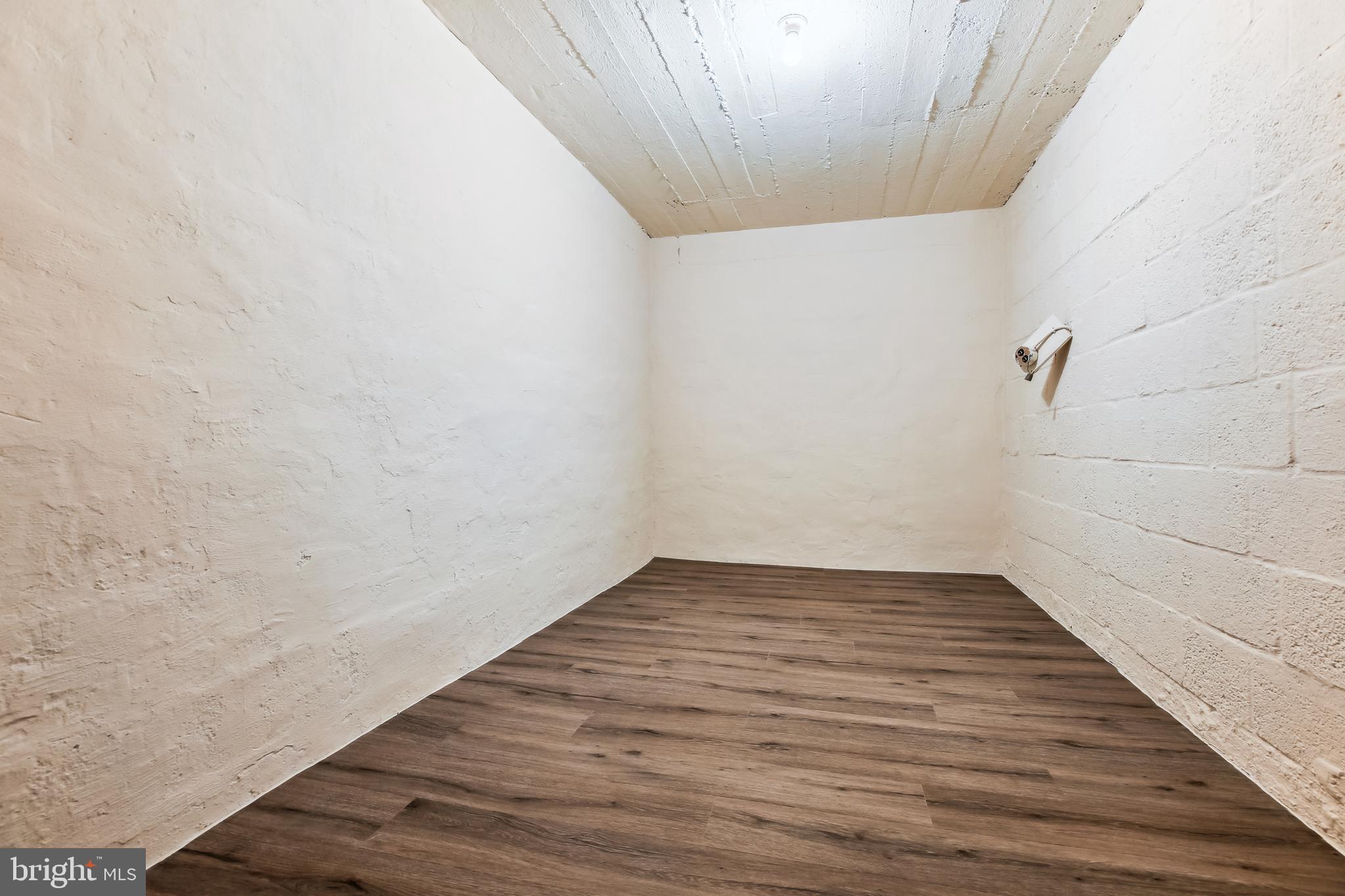 HILLANDALE - Residential