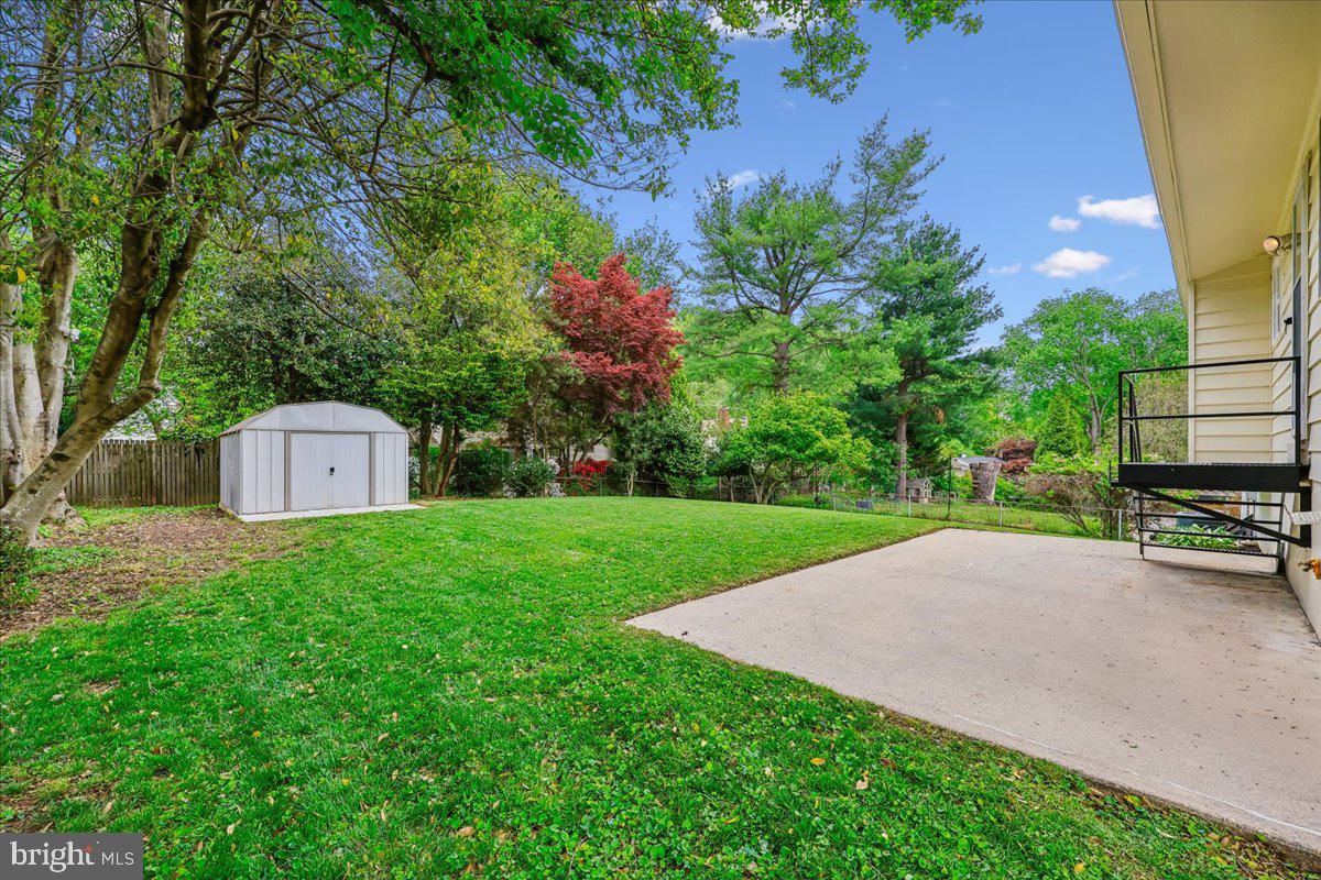 ROCK CREEK MANOR - Residential