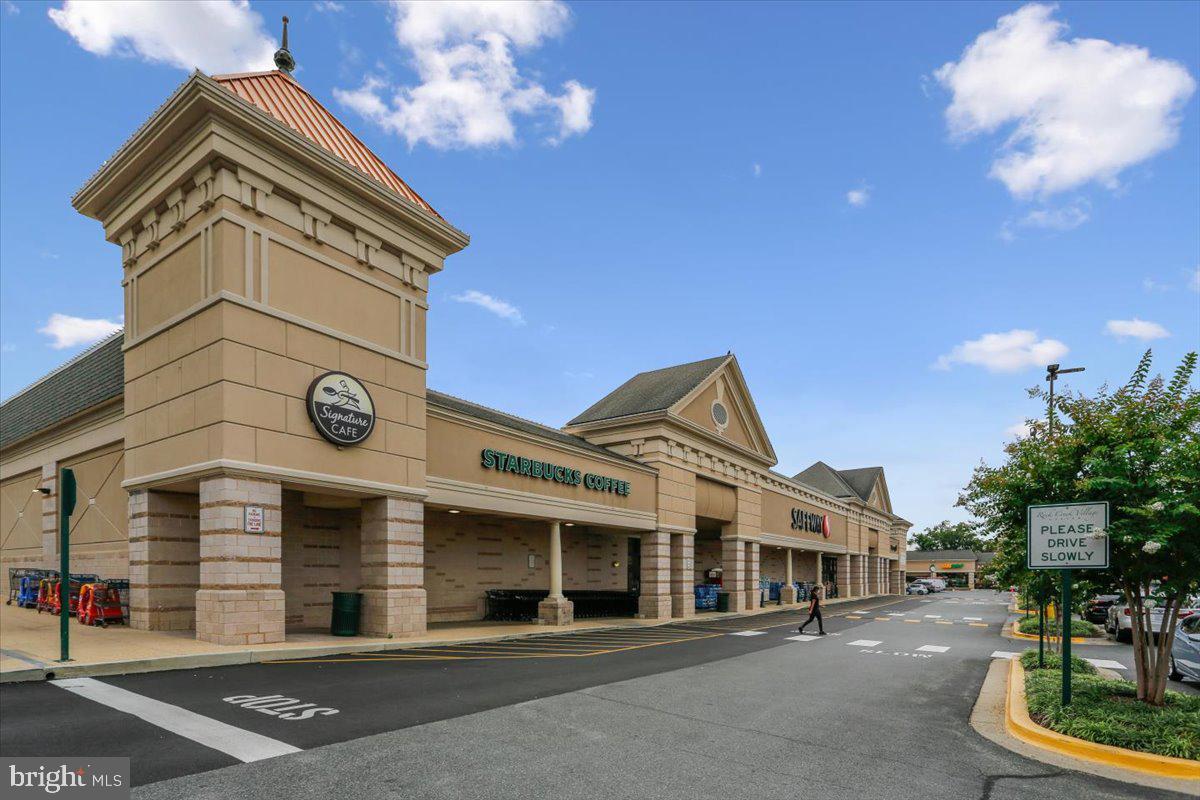 ROCK CREEK MANOR - Residential