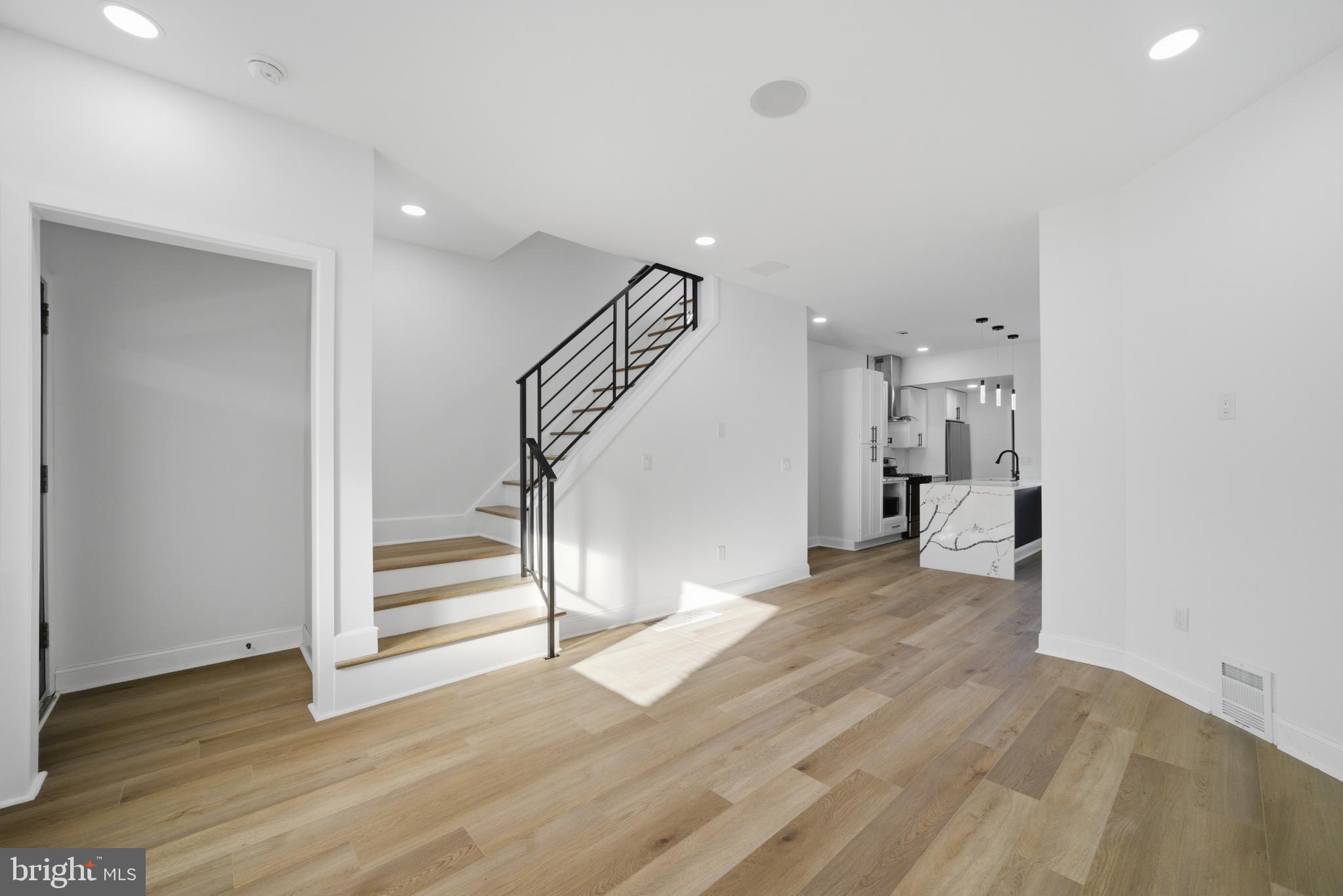 FRANKFORD - Residential