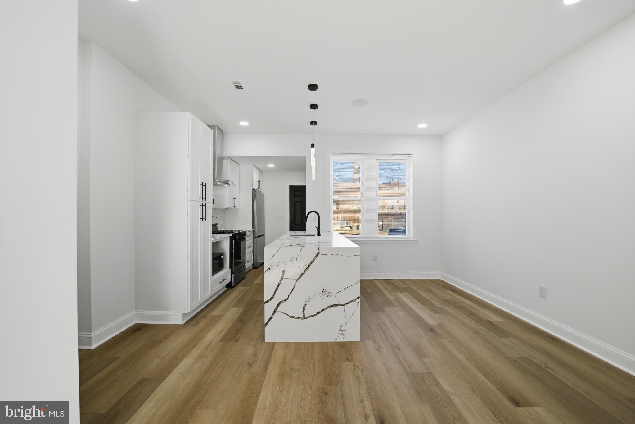 FRANKFORD - Residential