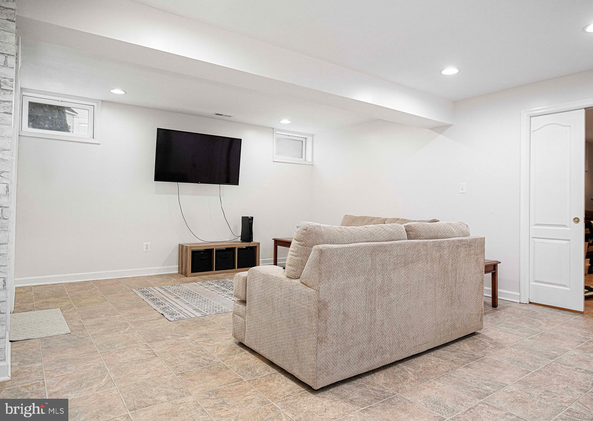 MONMOUTH MEADOWS - Residential