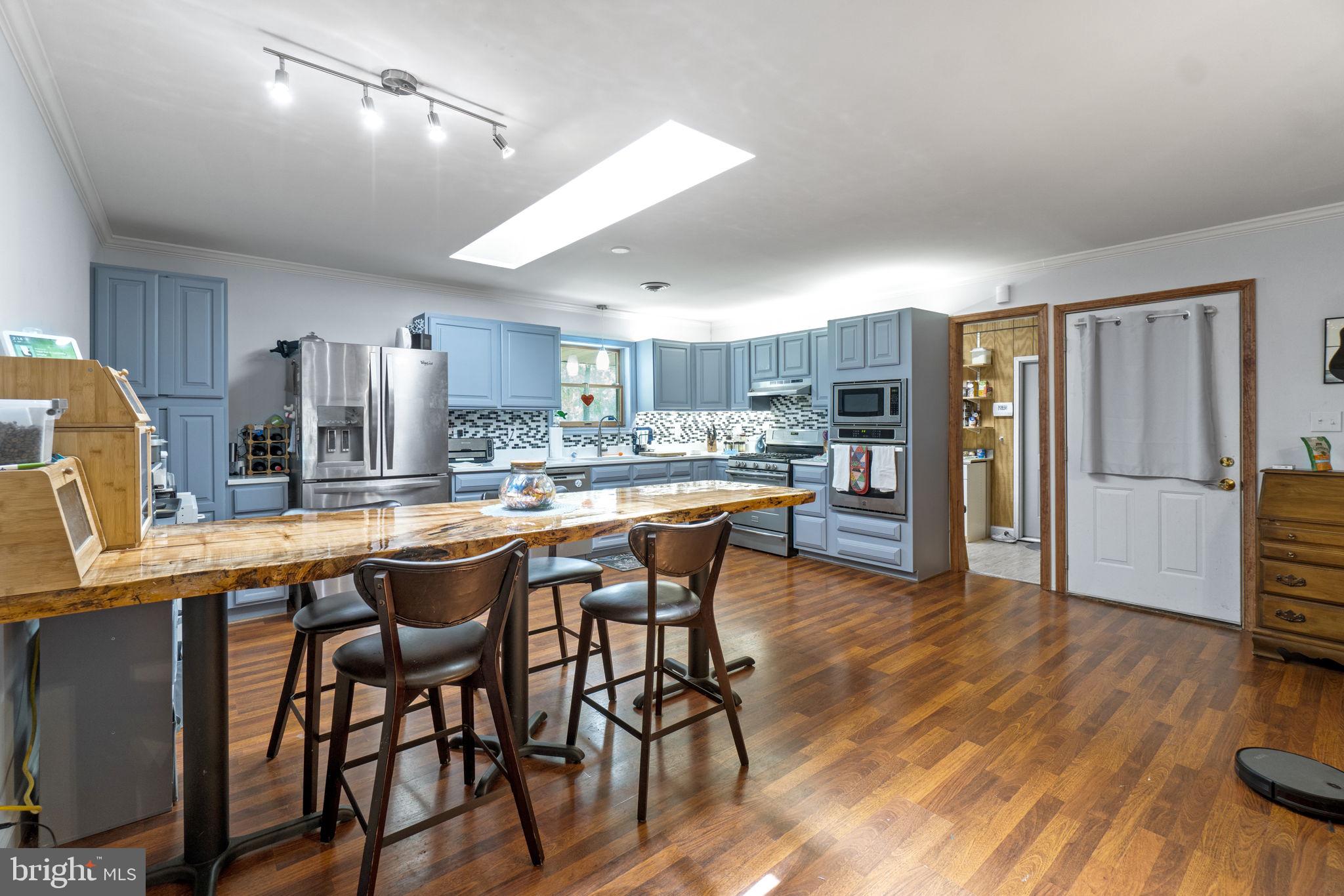 CAROLINE PINES - Residential