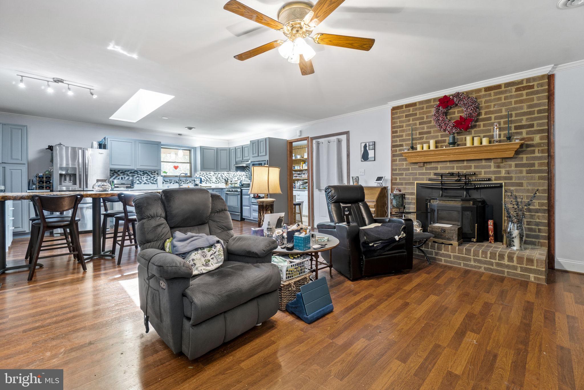 CAROLINE PINES - Residential