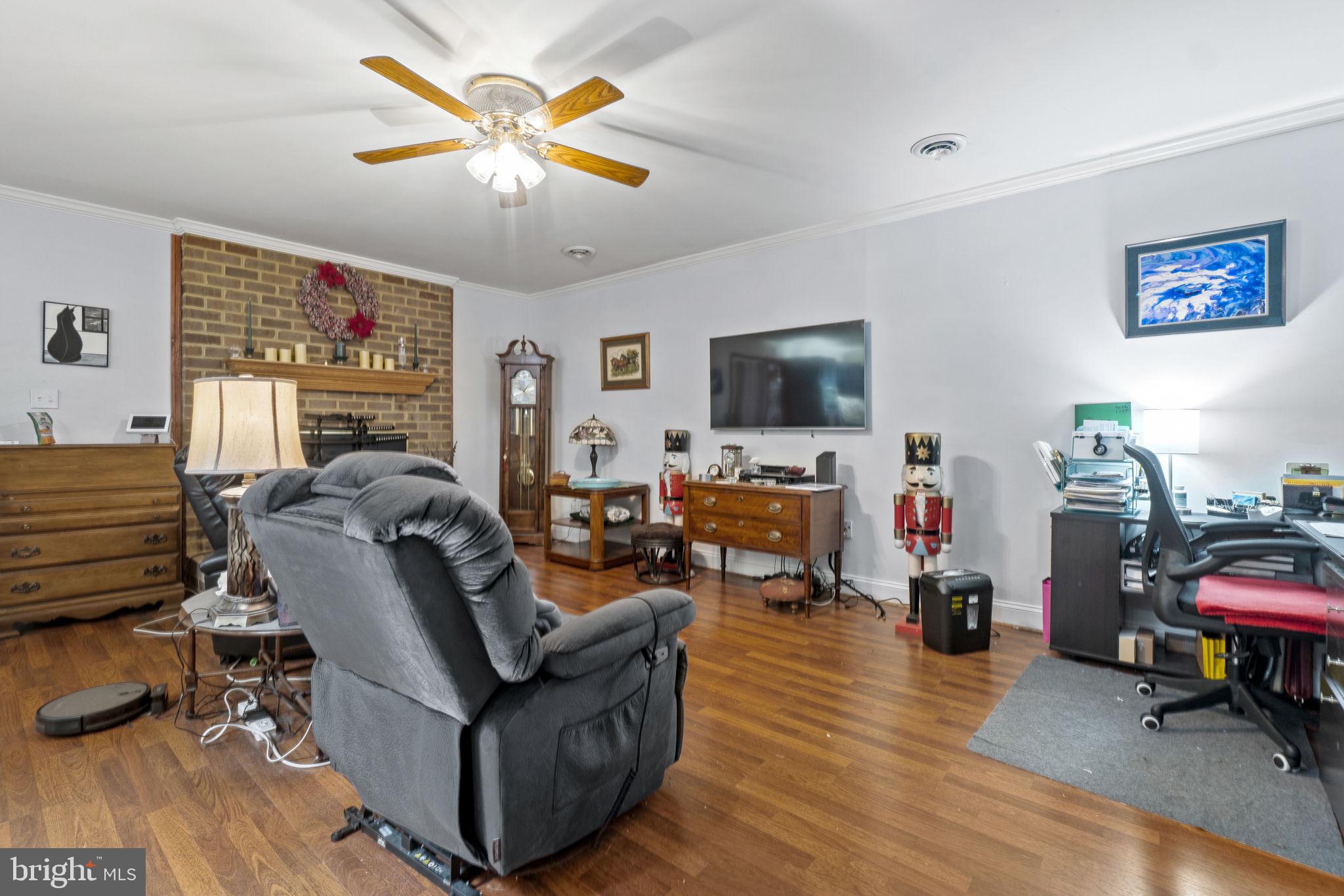 CAROLINE PINES - Residential