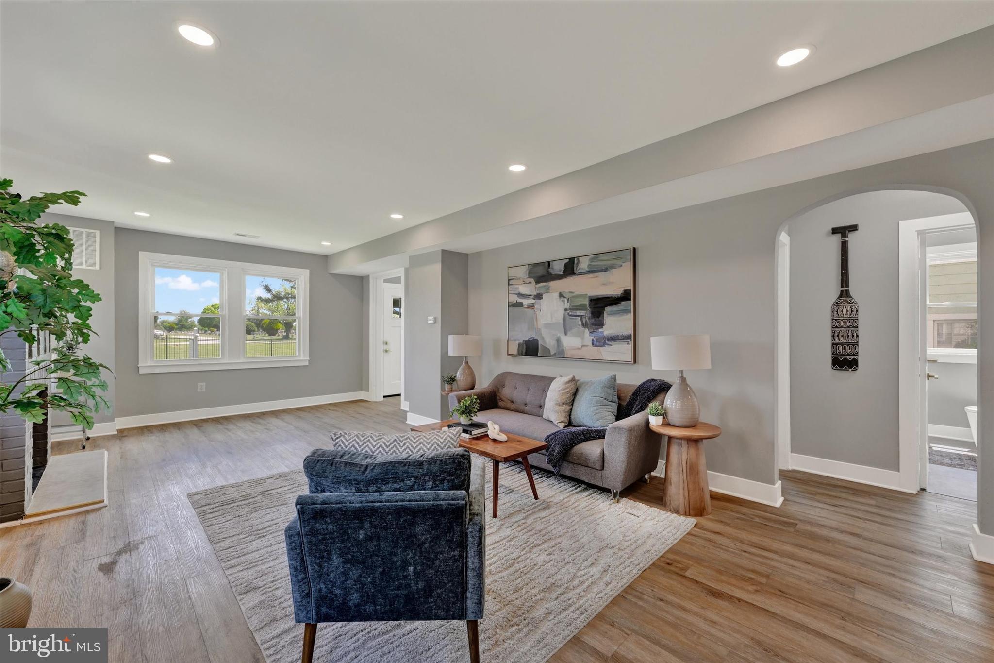 KENSINGTON - Residential