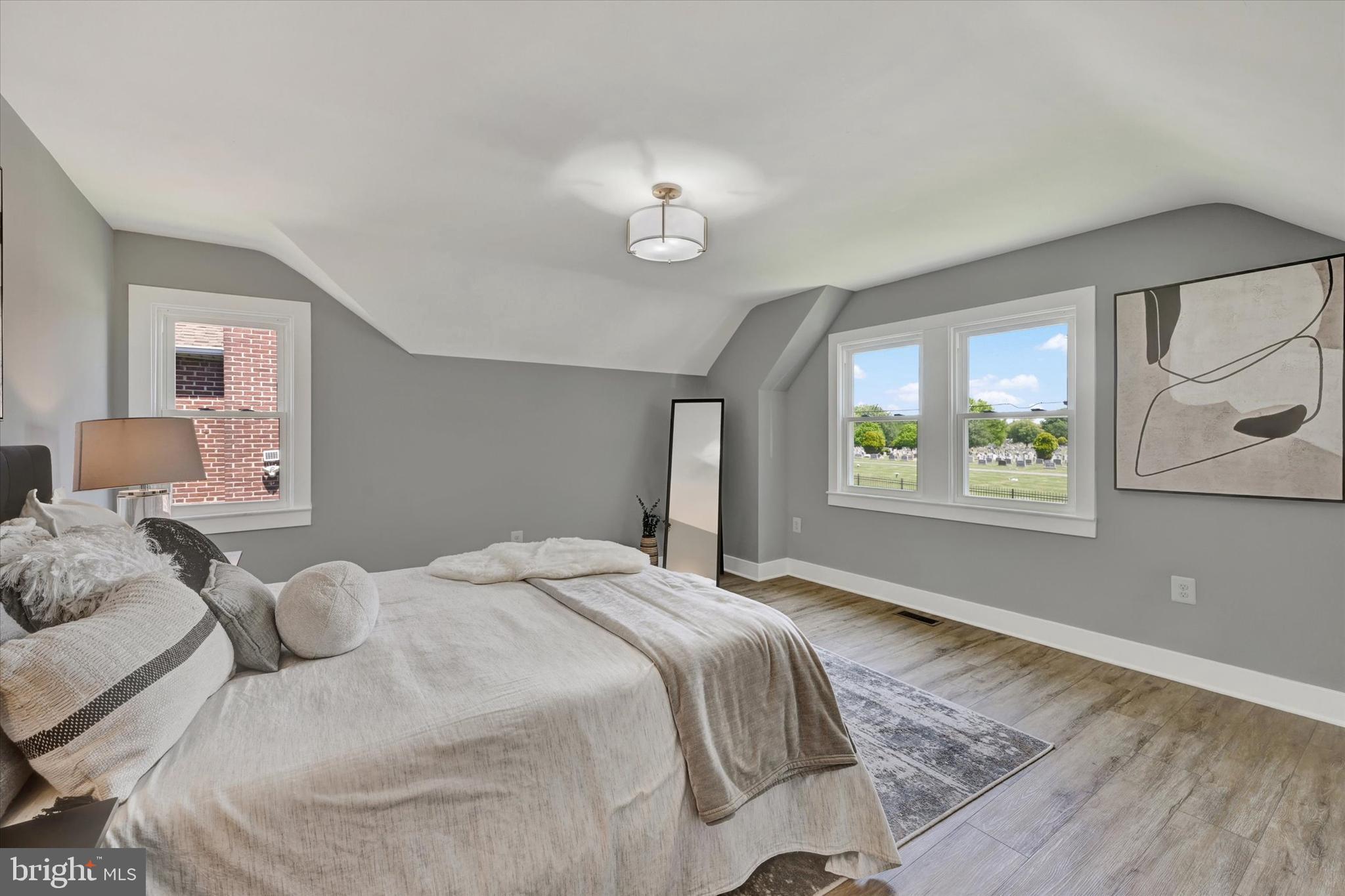 KENSINGTON - Residential