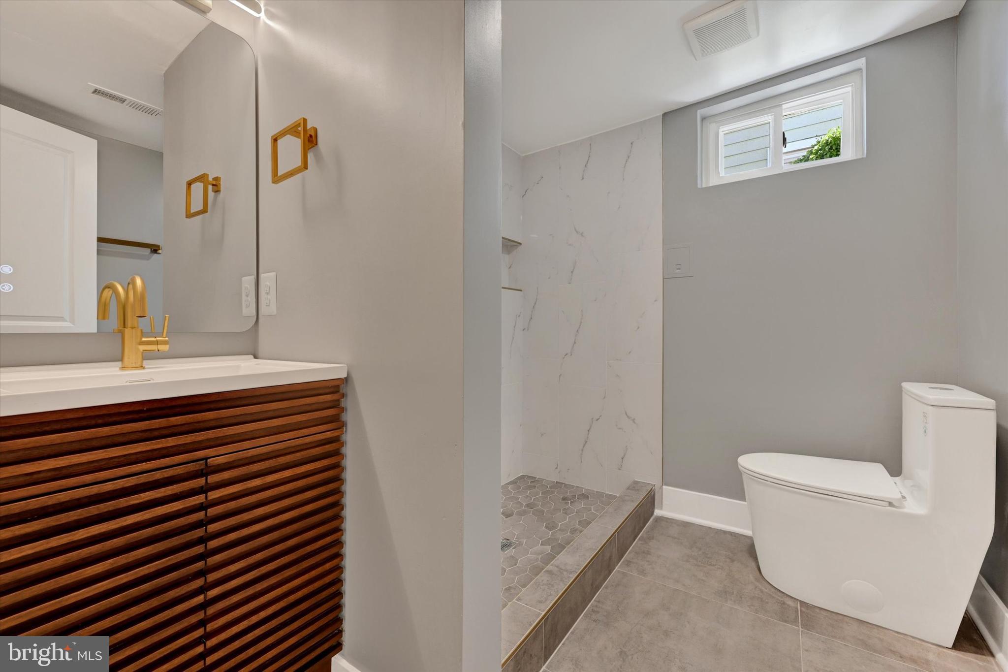 KENSINGTON - Residential