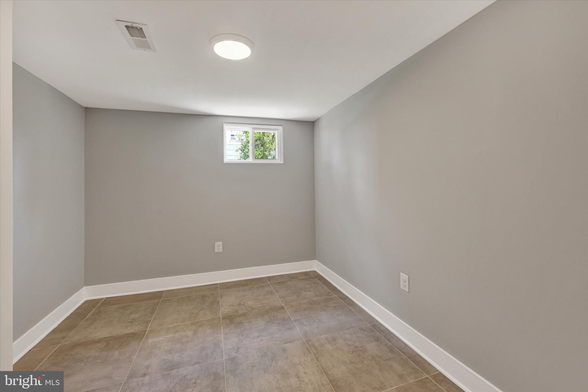 KENSINGTON - Residential