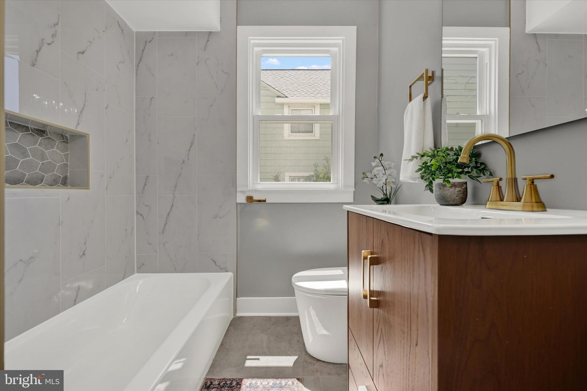 KENSINGTON - Residential